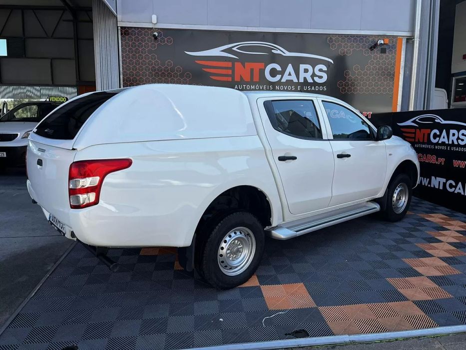 Mitsubishi L200 2.4 DI-D CD Invite 4WD