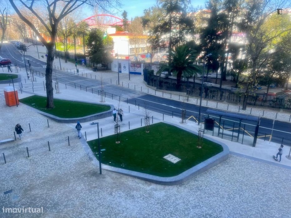 Quarto - localizado em Benfica Lisbon