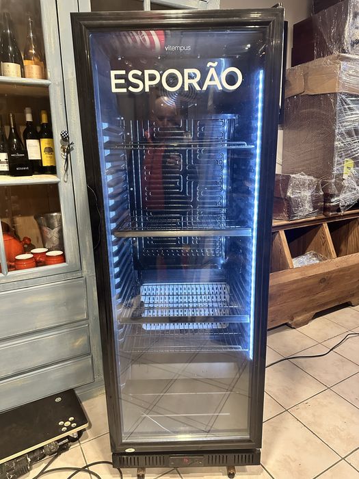 Cave refrigerada garrafeira para garrafas!