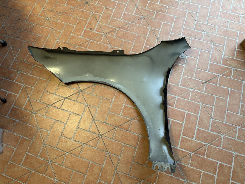 Guarda lamas direito para mercedes CLA 250e  (C118)