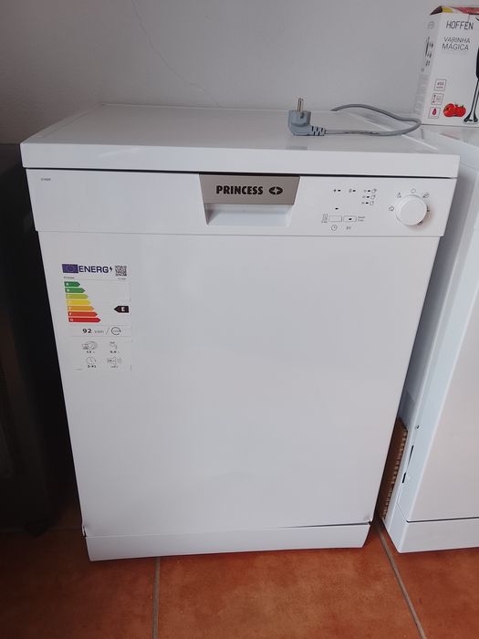 Máquina Lavar Louça PRINCESS (Artigo Novo c/ Defeito Estético)