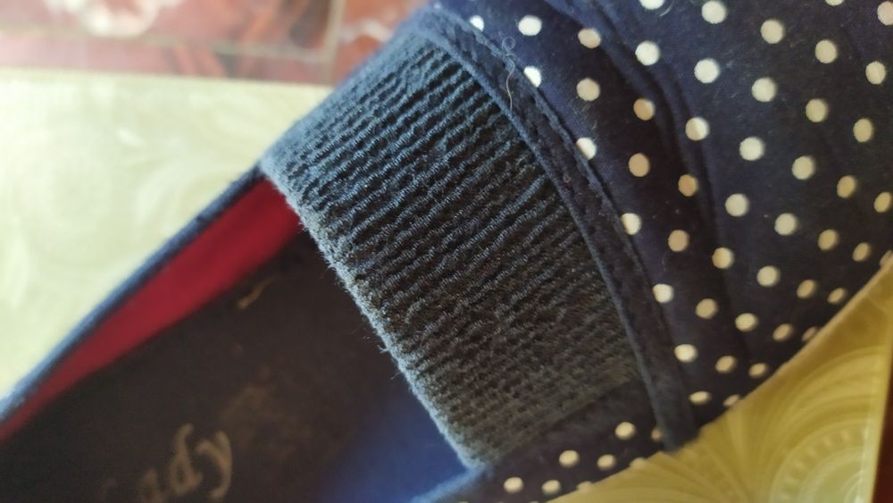 Buty tekstylne dla dziewczynki, rozmiar 38