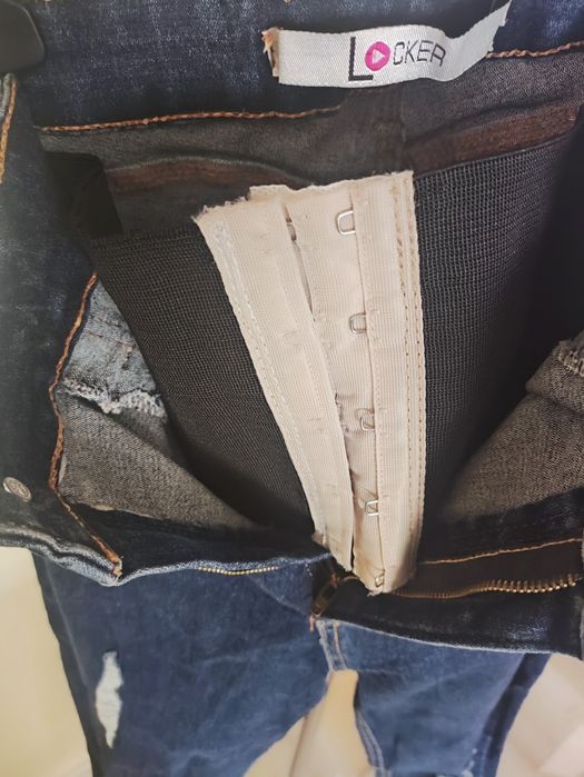 Calça de ganga modeladora com cinta do Brasil