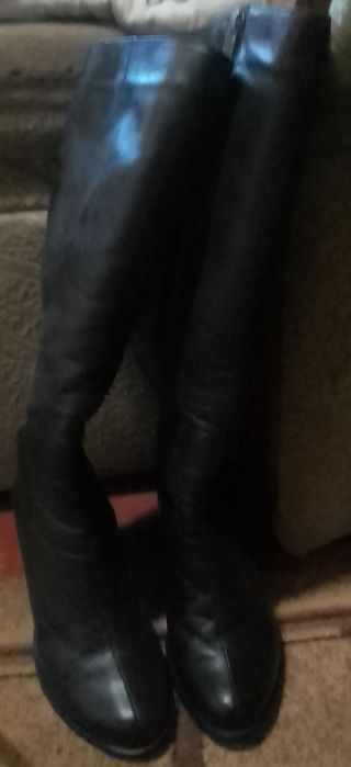 Женские зимние кожаные сапоги