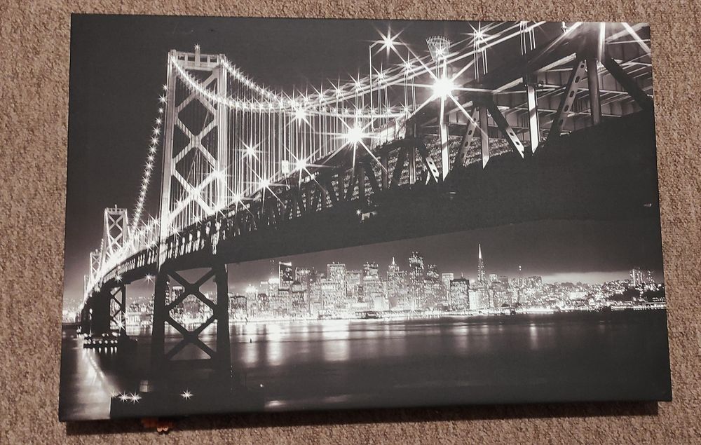 Sprzedam obraz led 
Posiadam tez drugi do kompletu na innej mojej aukc