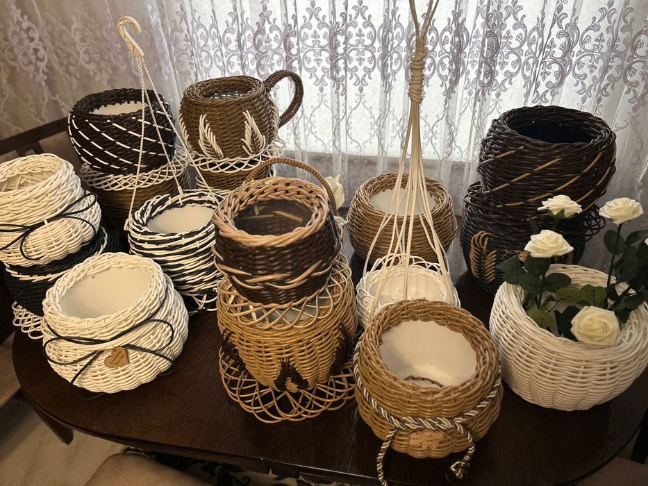 Кашпо з ротангу