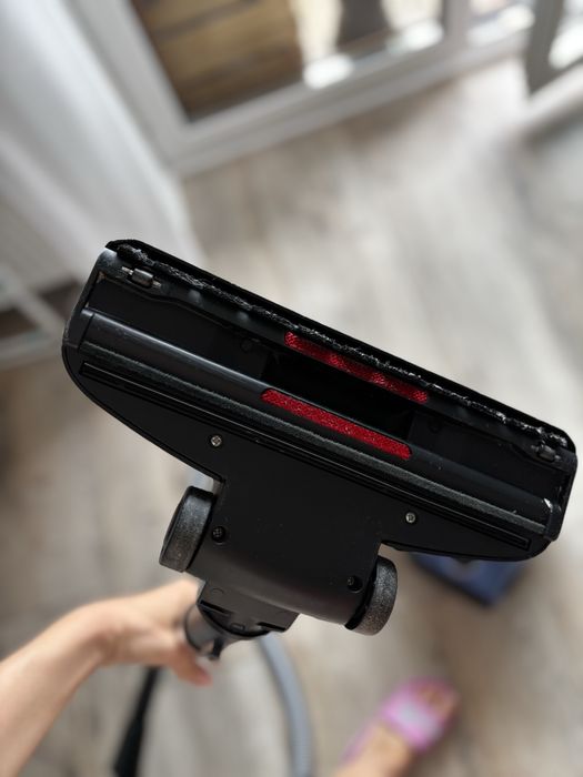 Odkurzacz bezworkowy Electrolux 4 koncowki stan idealny