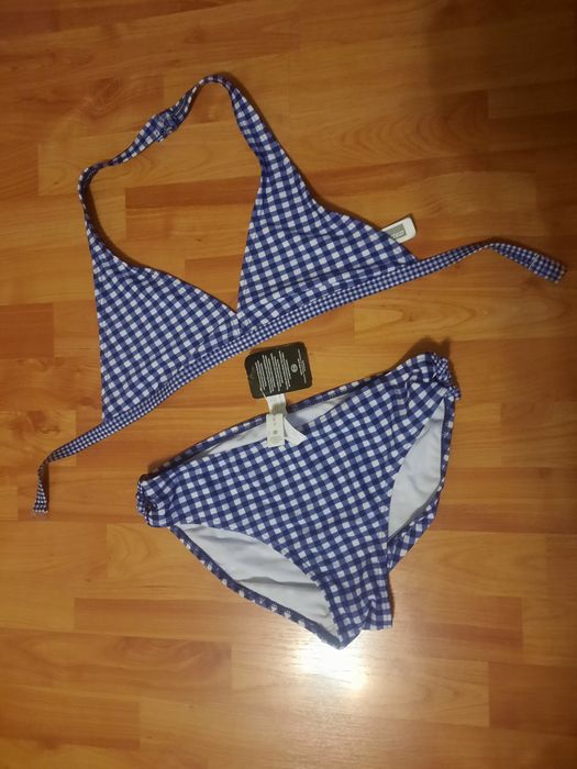 Женские купальники.