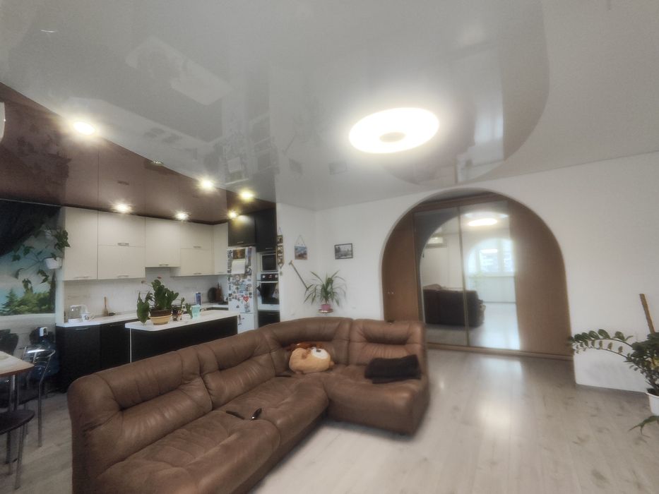 Продам 3 х кімнатну квартиру Тутковського