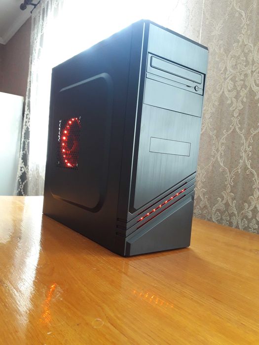Шустрий системний блок 4-ядра 8-ОЗУ 320 HDD відео 1 гб DDR 5