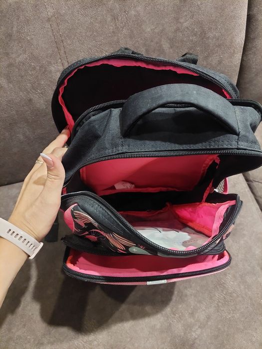 Продам портфель для дівчинки