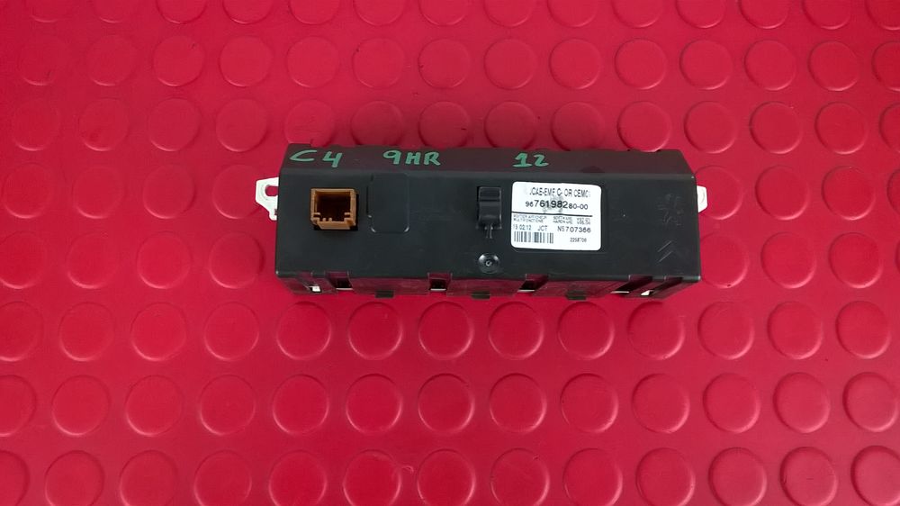 Ecra / Display Radio - CITROËN C4 II (NC_)