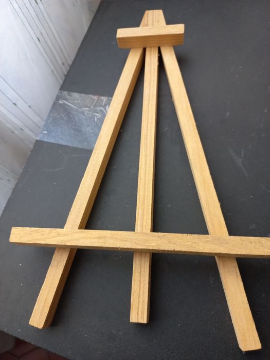 Cavaletes novos para decoração ou suporte de fotos/quadros/pratos