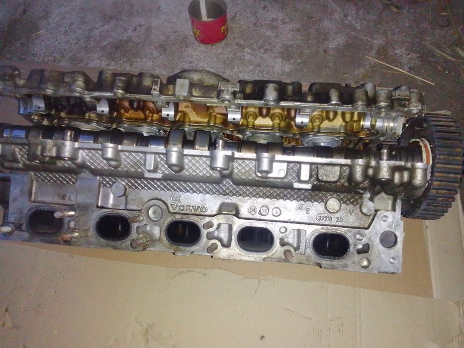 Głowica Volvo 2.5t S60 S80 V70 XC70 XC90