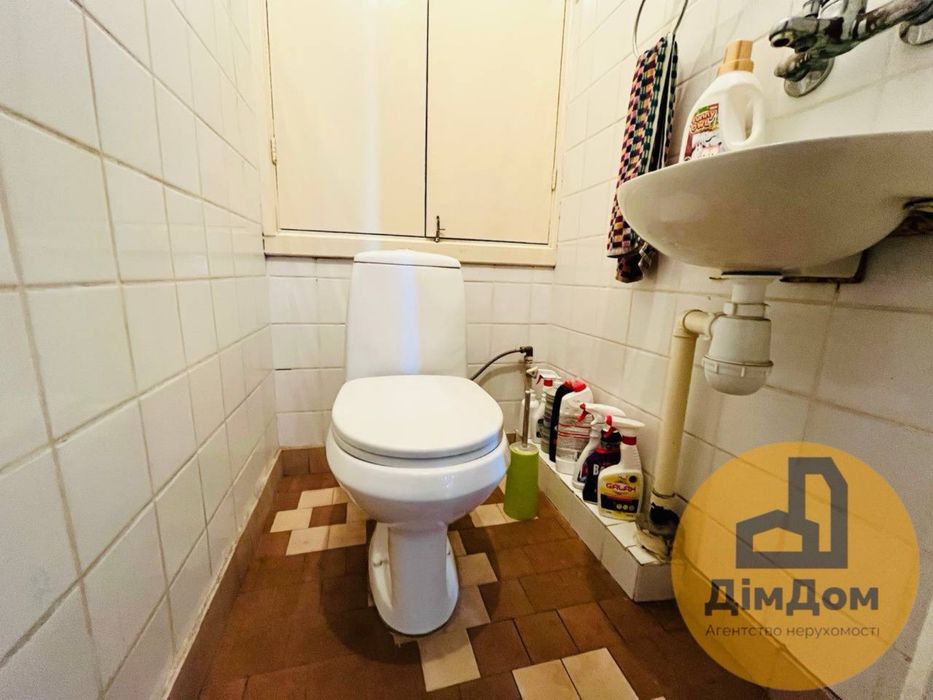 Оренда окремої кімнати біля метро Печерська, вул. Старонаводницька, 6