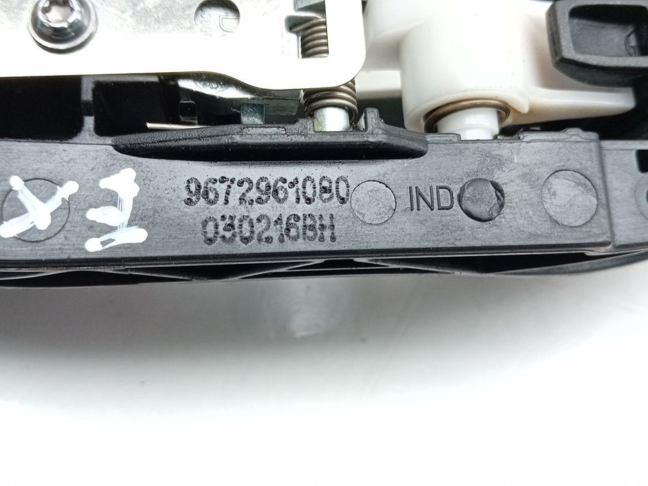 Puxador porta trás direito PEUGEOT 2008 I (CU_)