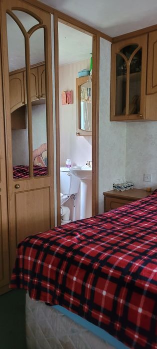 Działka nad jeziorem letniskowa