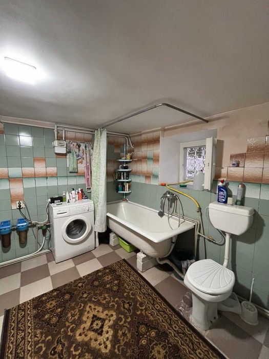 продаж частини будинку в центральній частині міста