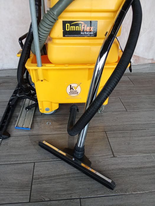 Миючий моющий пилосос (підлогомийна машина підлогомиюча поломоечная)