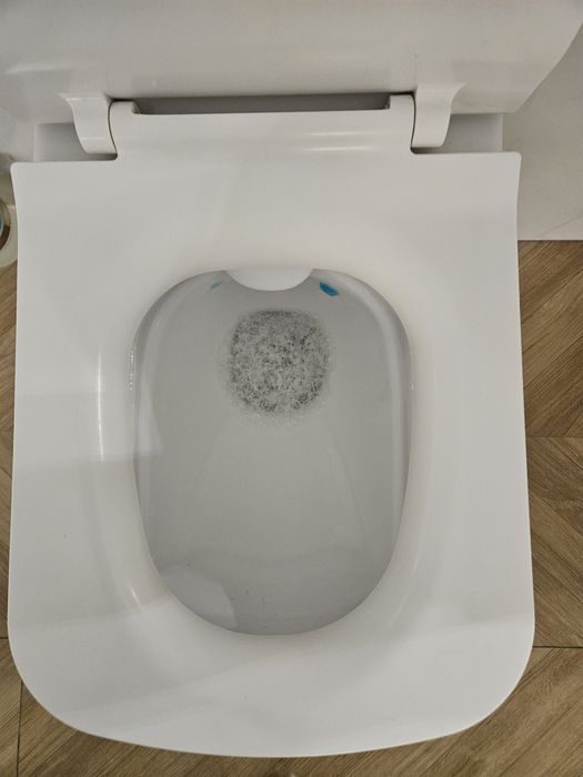 Miska WC wisząca Cersanit Caspia Cleanon z deską wolnoopadającą