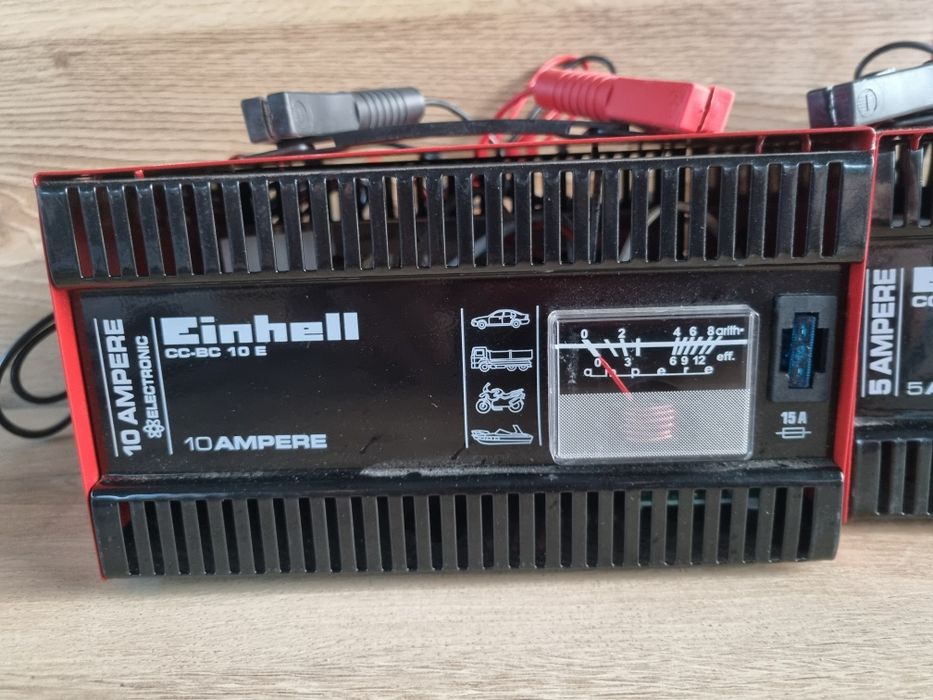 Зарядний пристрій Einhell CE-BC 4 M