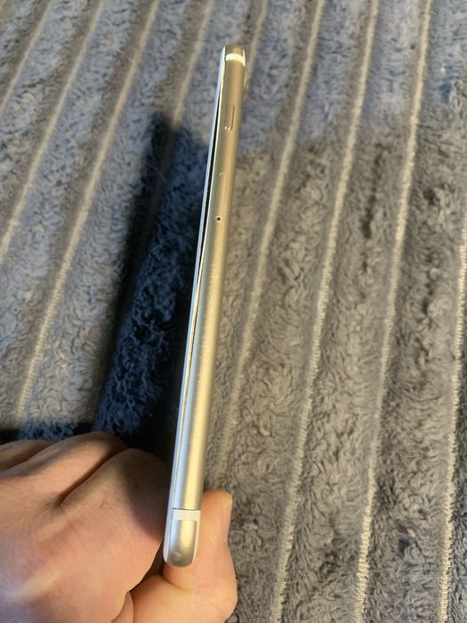 Продам iphon 7 plus под ремонт