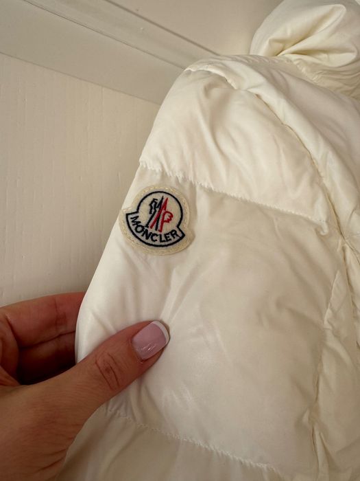 Piękna kurtka puchowa Moncler rozmiar 1 jak nowa