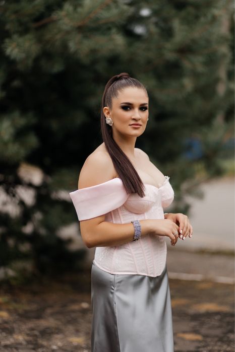 Дуже гарний корсет