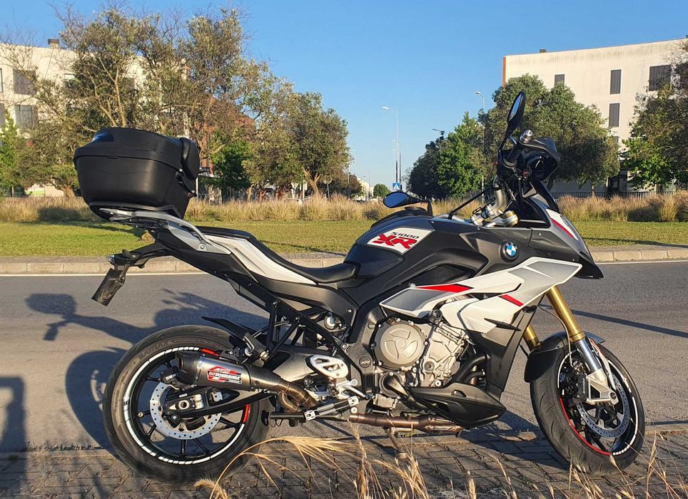 BMW S1000XR (2016) | 26.500km | Full Extras + Material de Origem