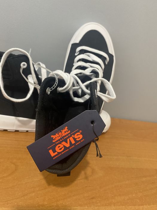 Кеди високі жіночі Levi's (оригінал) — Нові, р. 41 (9.5 US)