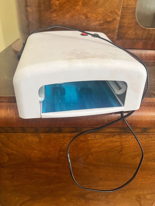 Oddam za darmo lampę do manicure