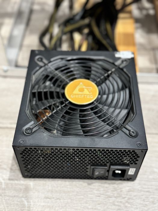 Блоки питания Chieftec A-135 (APS-1000CB) 1000W