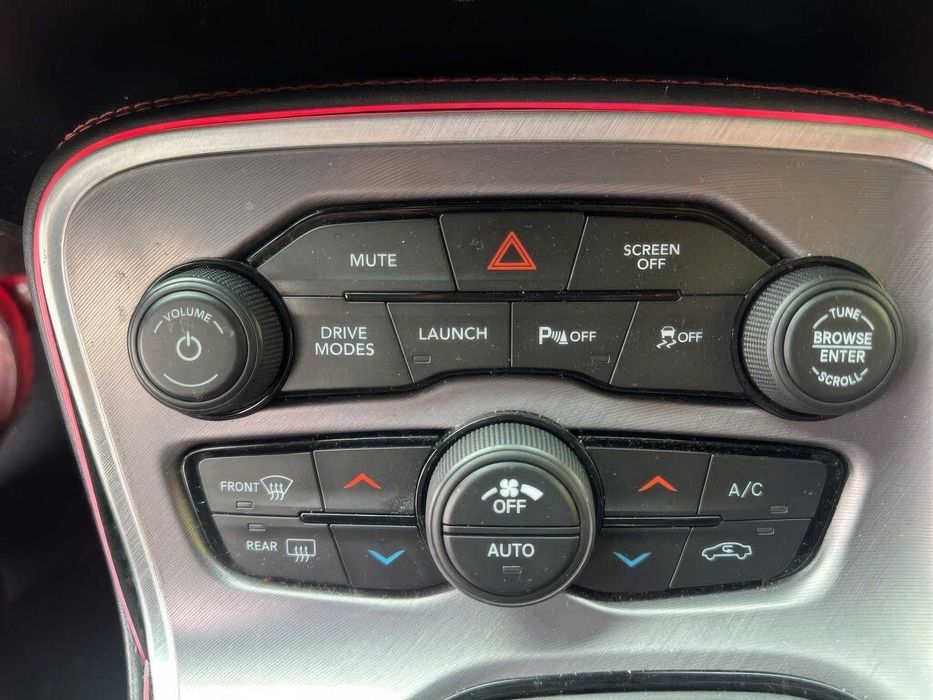 Dodge Challenger      2021