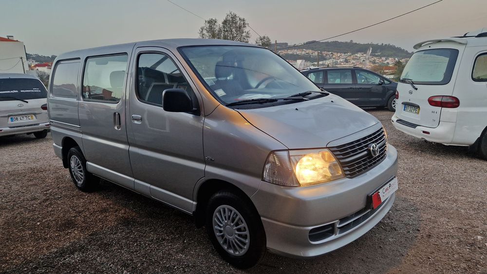 Toyota HiAce 2.5 D-4D C. Service 2.6T foto 4