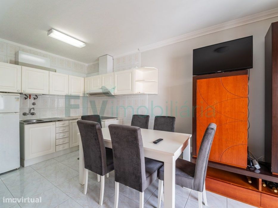 Apartamento T1 em Aver-O-Mar - 2ª Linha de Praia