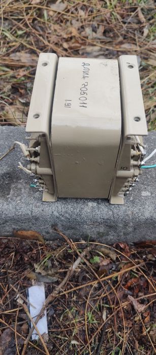 Продаються б/в трансформаториі