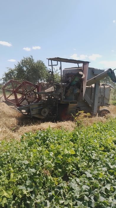 Комбайн Claas Columbus