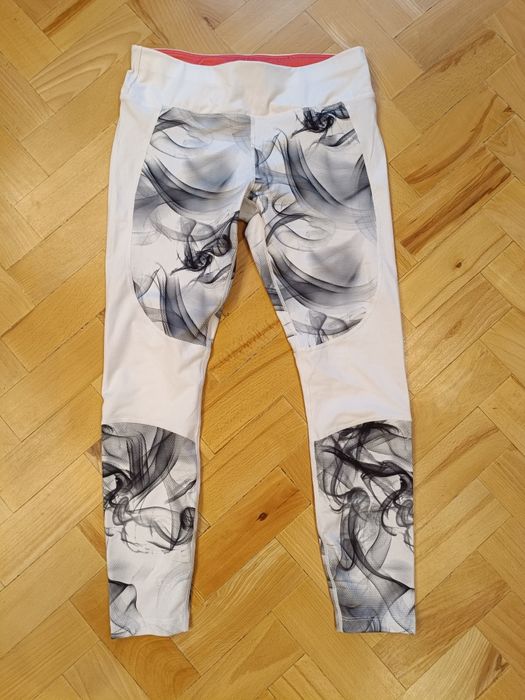 Leginsy r. M białe z grafitowymi wzorami