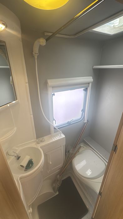 Caravana Lunar quasar 525 com Avancado  grande e motor com telecomando