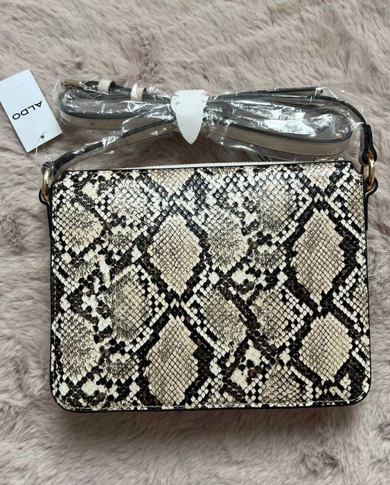 Piękna torebka listonoszka Aldo