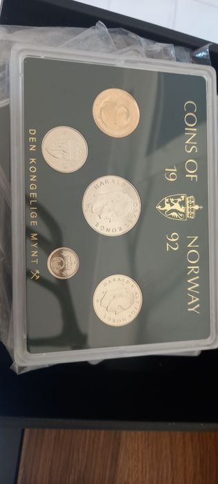 Monety słaby z monetami norwegja