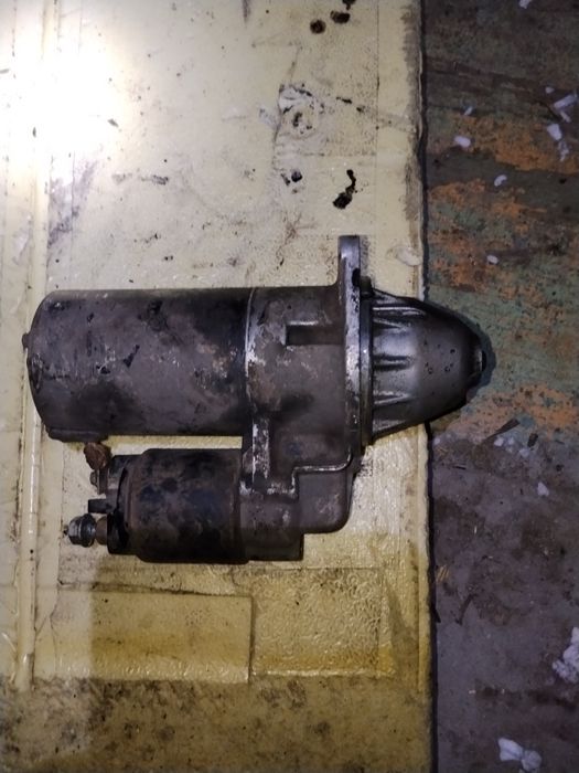 Стартер на Ауди 100 с4