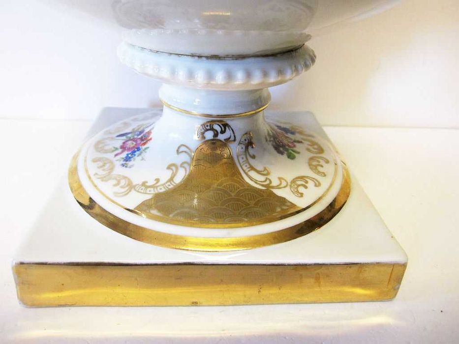 lindo grande vaso de pé alto em porcelana pintada à mão - ARTIBUS