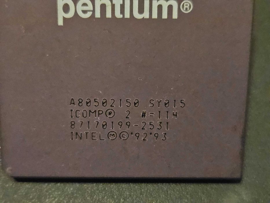 Procesor Intel Pentium SY015
