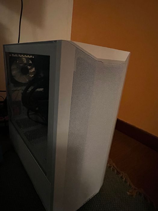 **Vendo computador de alta performance com pouco uso**