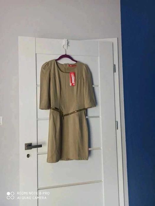 Kremowa sukienka ze złotymi zamkami rozm. 38 nowa