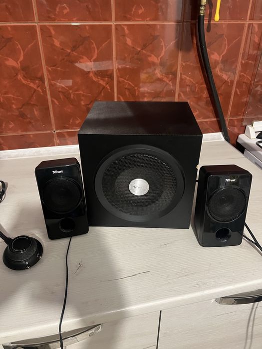 Продам музыкальный центр Trust