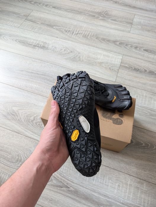 Vibram FiveFingers 42