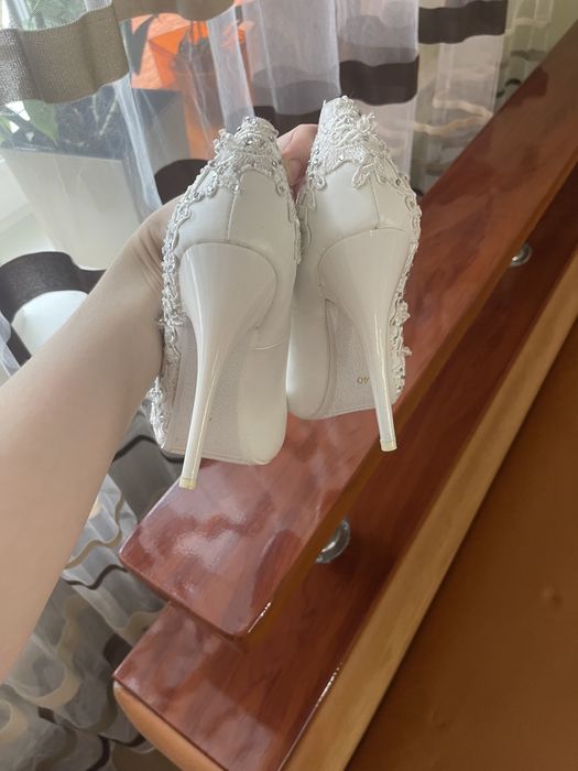 Весільні туфлі