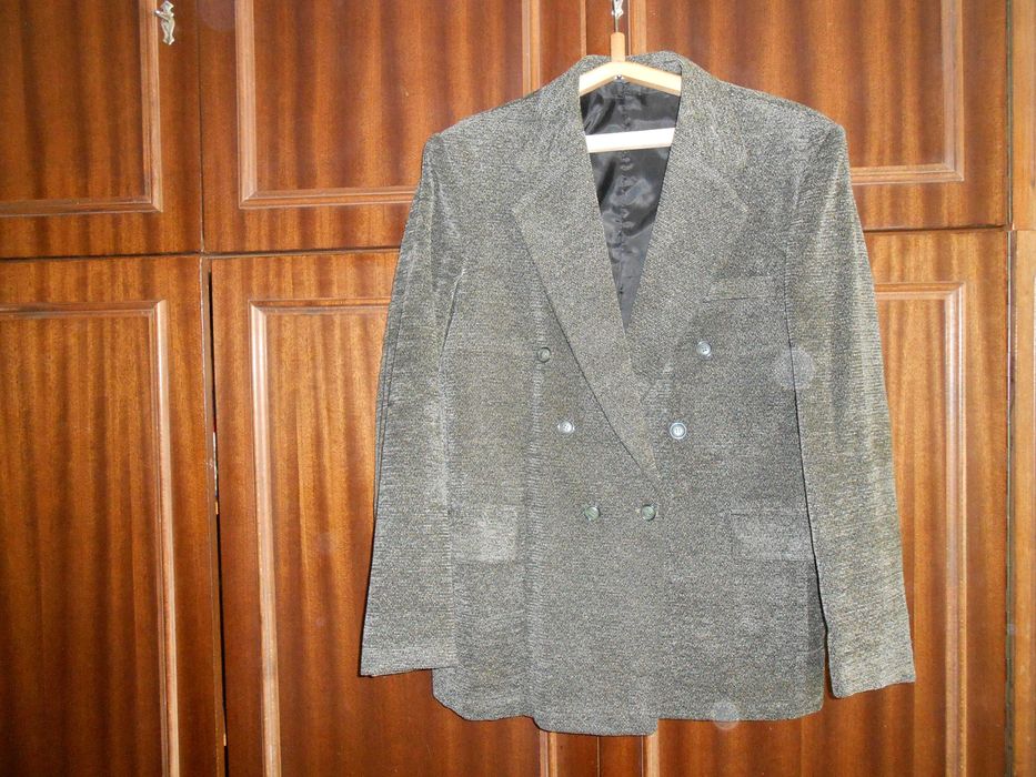 Мужской пиджак, ткань с велюровым отливом, фирма "Безондер".